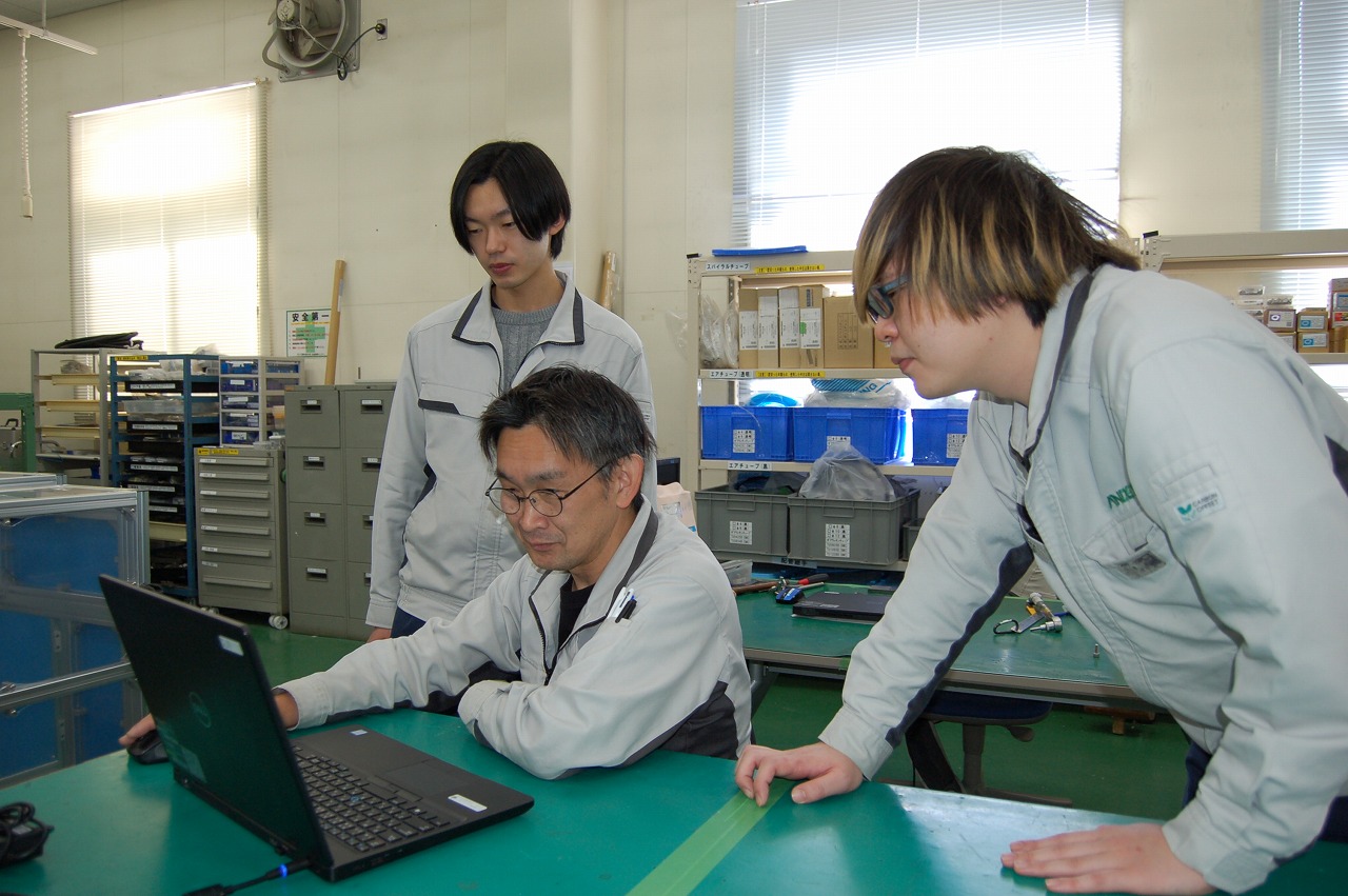 FA関連装置の設計・製作スタッフ（正社員）