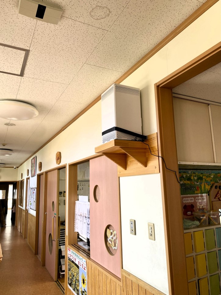 青森県　八戸市　保育園　廊下