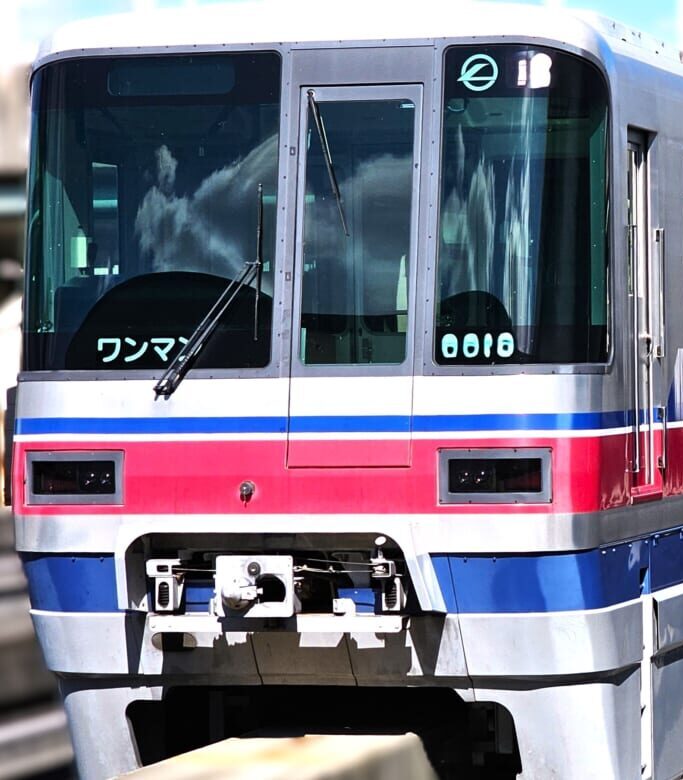 大阪モノレール本線（大阪空港〜門真市）、彩都線（万博記念公園〜彩都西）