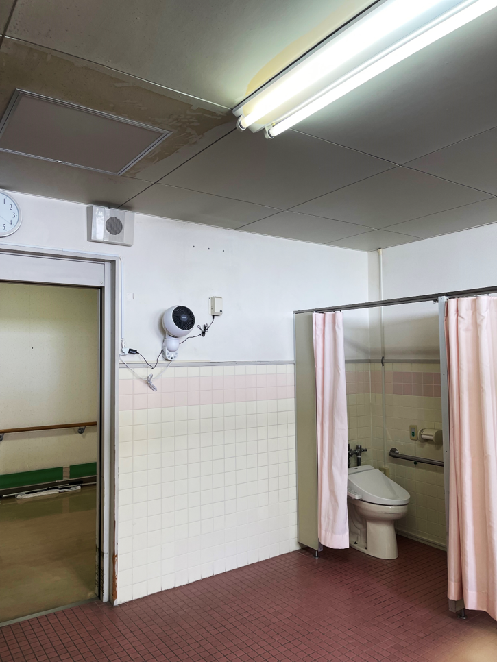 青森県　藤崎町　女性トイレ内①