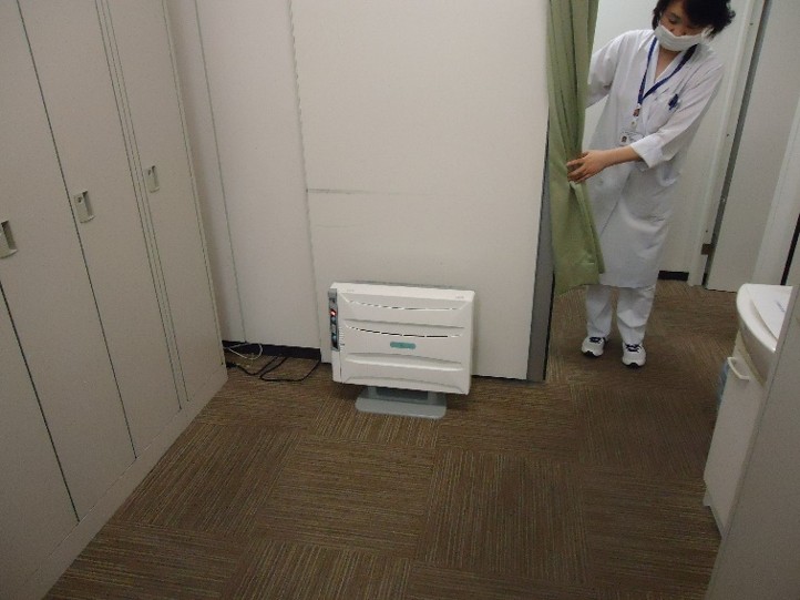 東京都　神田三崎町　女子更衣室