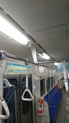 客車内　天井照明