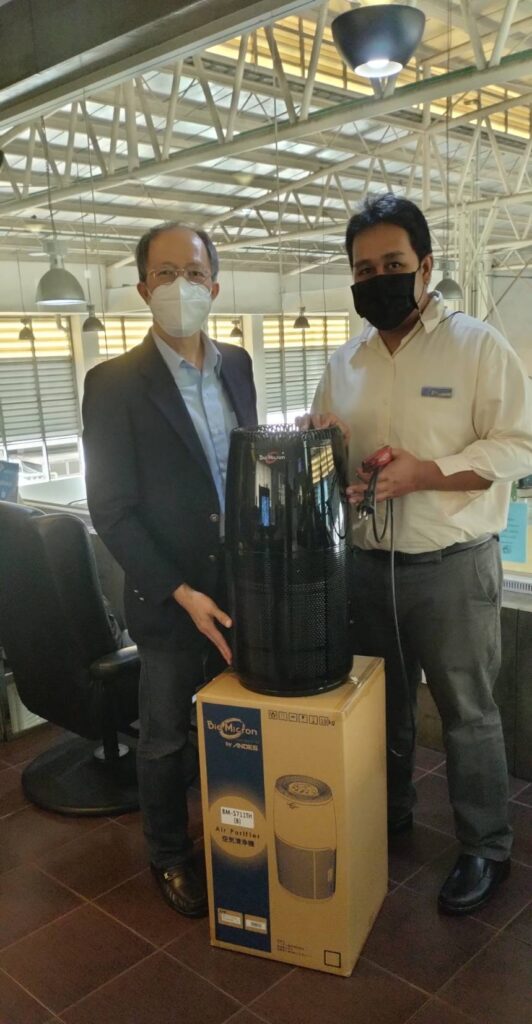 <strong>（設置事例）</strong> 自動車販売店 納品